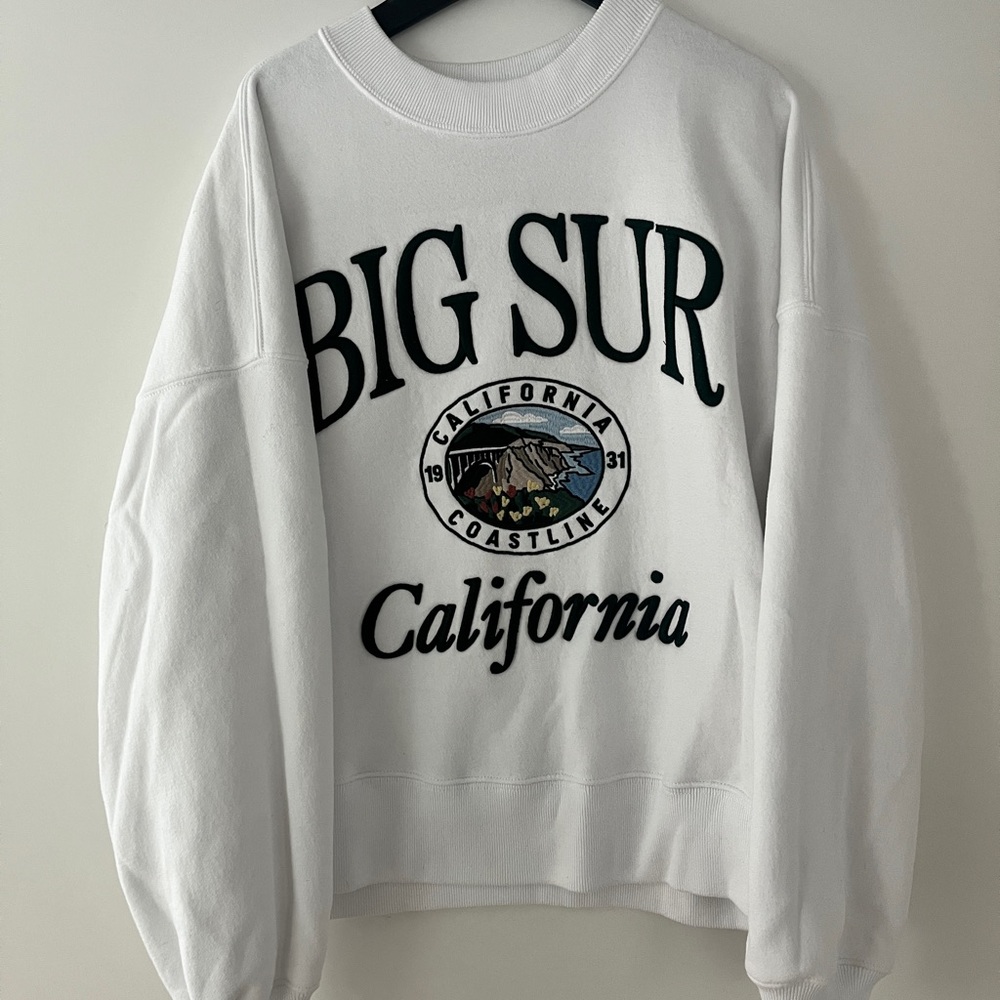 Abercrombie M soft AF White Big Sur California women’s Sweater - GUC